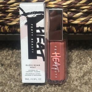Fenty Beauty Gloss Bomb Heat in Fussy Heat